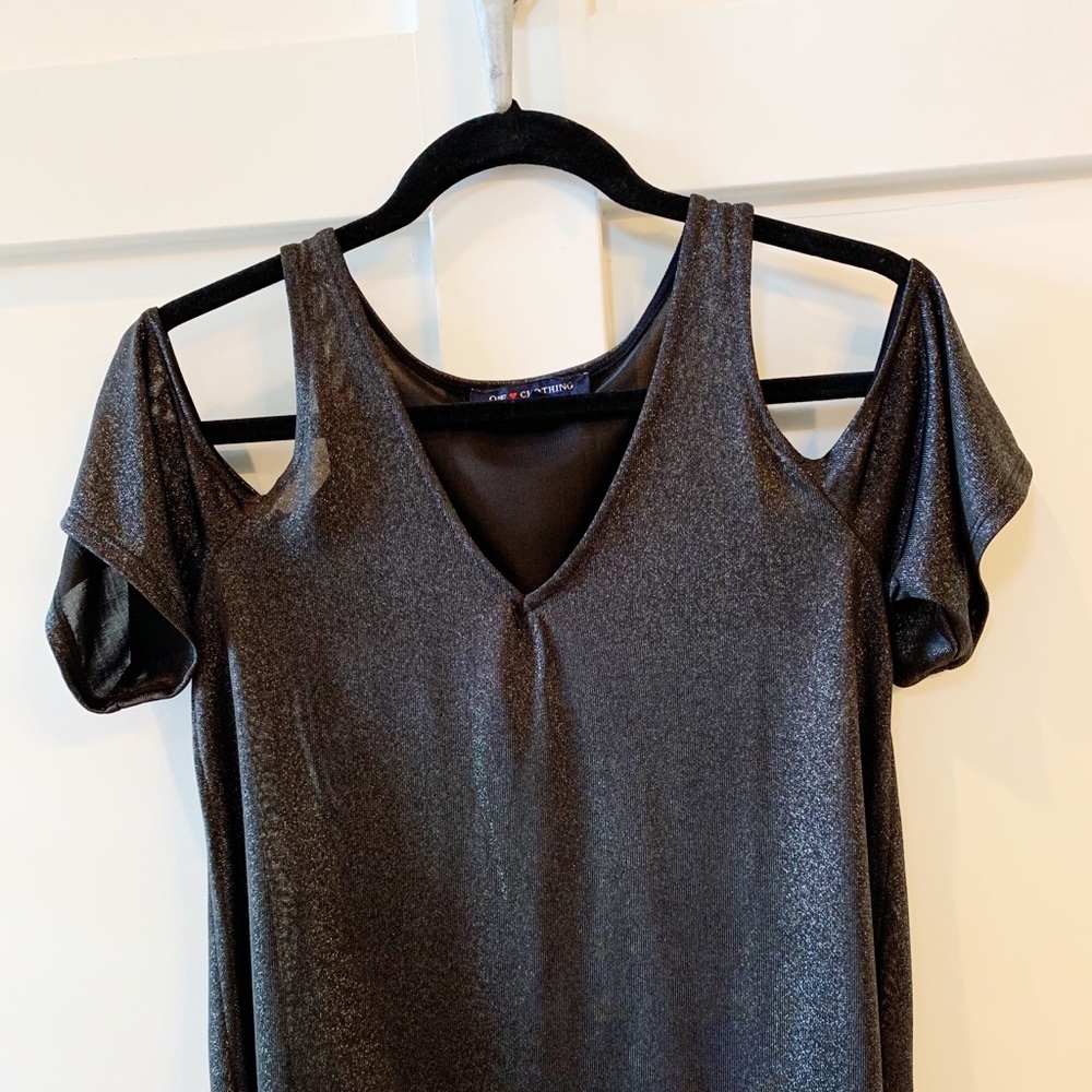 One Clothing | Black Off Shoulder Tank Small S
